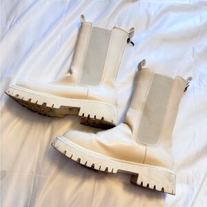 Cream Chunky Combat Boots – Size 40 (US 9)
